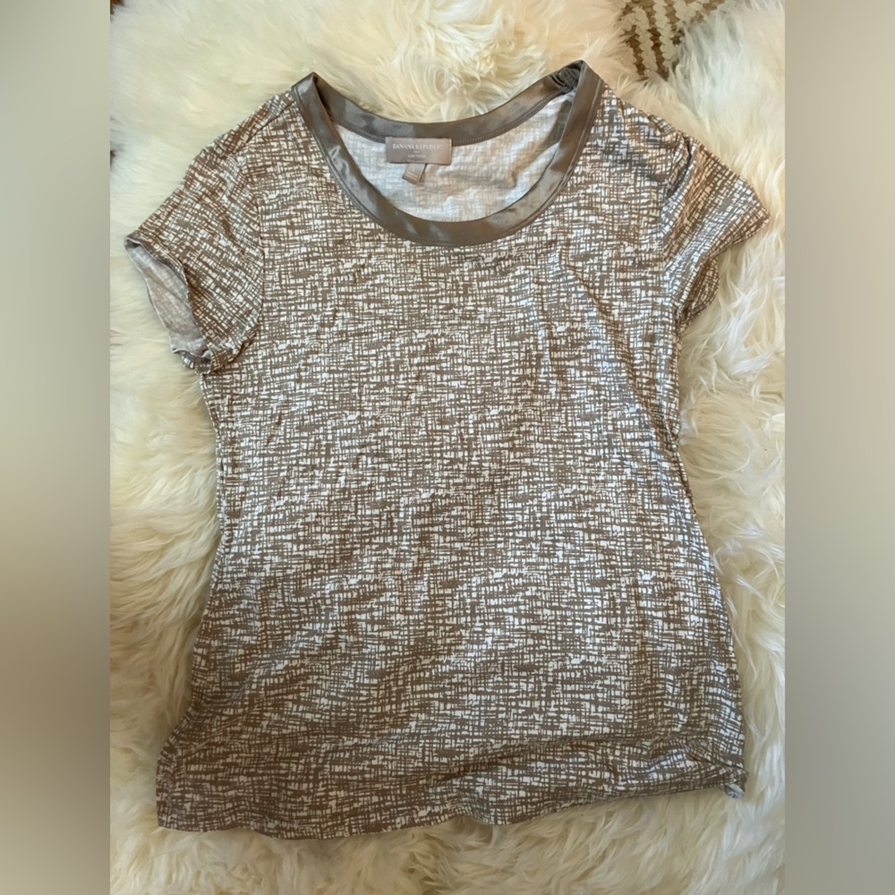 Banana Republic khaki print Luxe Touch Tee